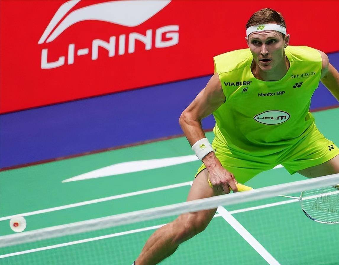 开云体育-泰国羽毛球队横扫日本羽毛球队，安赛龙三分雨点燃全场