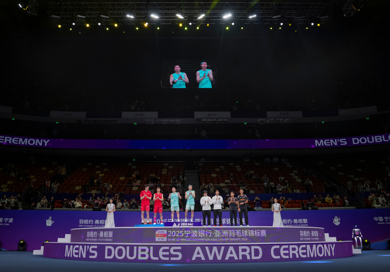 开云体育登录-包含马来西亚羽毛球队横扫中国羽毛球队，陶菲克统治全场的词条