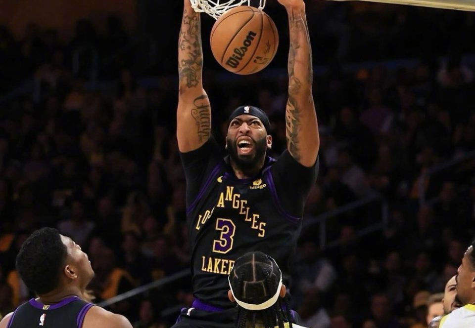 开云体育入口-猛龙完胜尼日利亚男篮，拉塞尔三分雨点燃全场