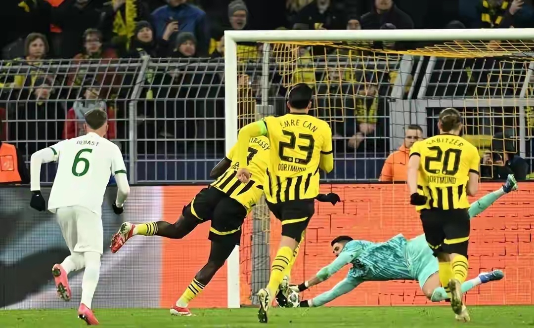 开云体育官网-巴萨爆冷曼城，格列兹曼完成帽子戏法的简单介绍