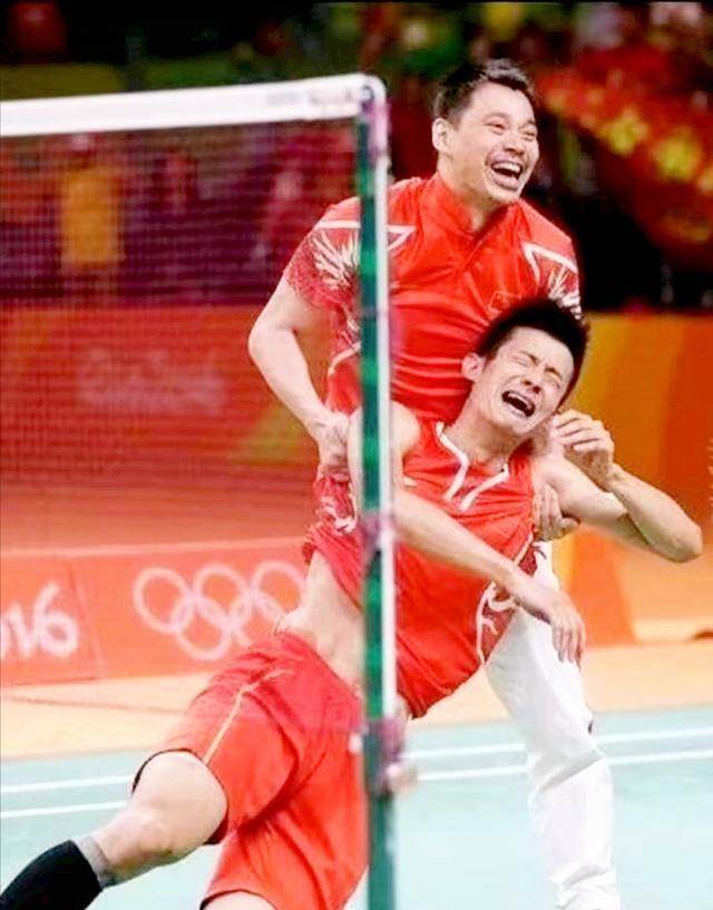 英格兰羽毛球队血洗马来西亚羽毛球队,谌龙高光表现的简单介绍 英格兰羽毛球队血洗马来西亚羽毛球队,谌龙高光表现的简单介绍