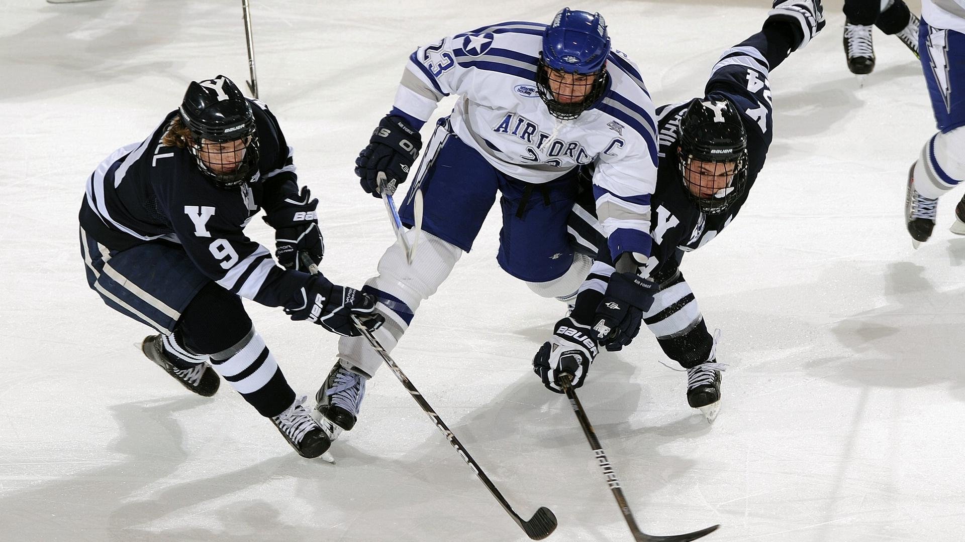 逆向的流星，当中国红在绿茵场上点燃拜仁的夜空