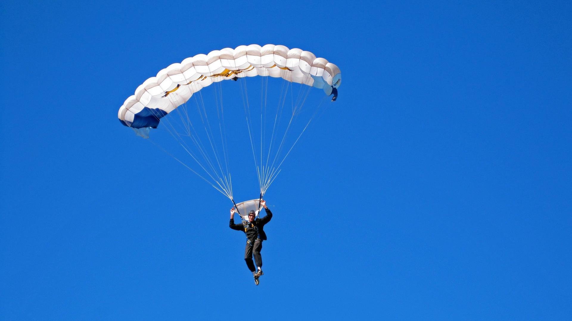 极速指挥官，当F1赛道上演哈登式攻防艺术